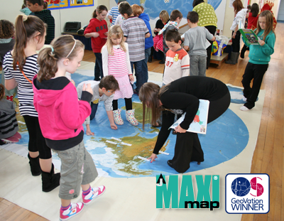 MaxiMap : giant walk-on floor maps